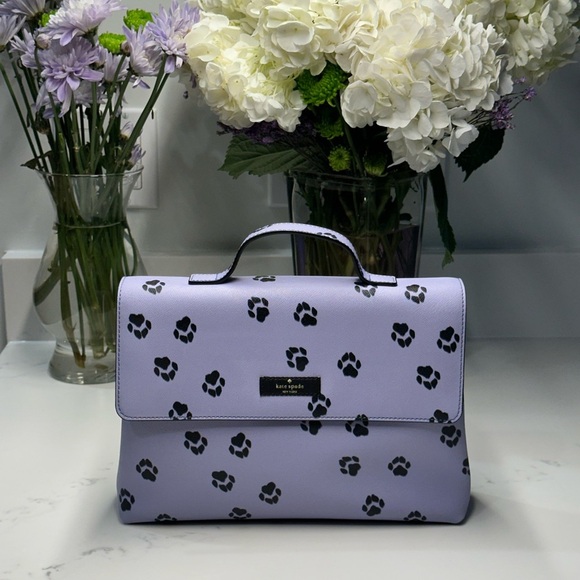 Kate Spade Davie Cosmetic Travel Bag Paw Prints in RARE Lavender EUC! - Picture 1 of 11
